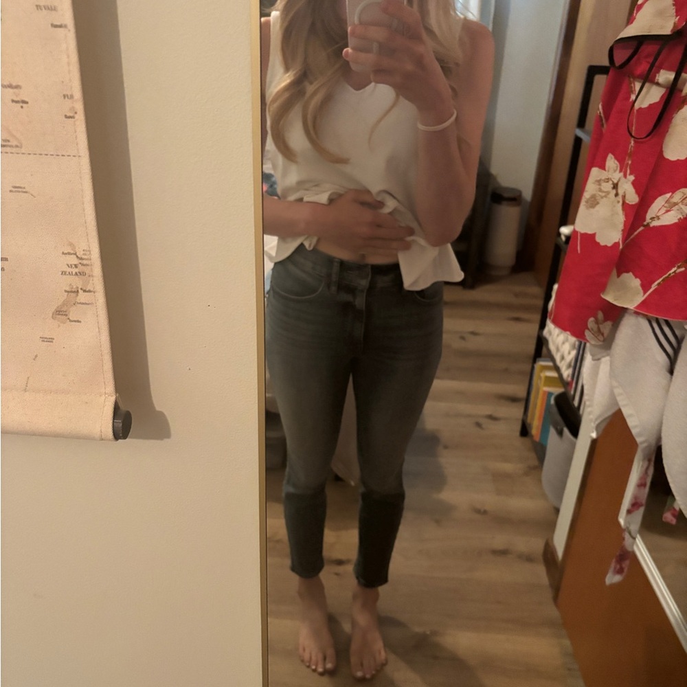 Lucky brand, size 4, ankle skinny jeans.